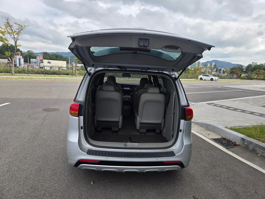 Kia Canival