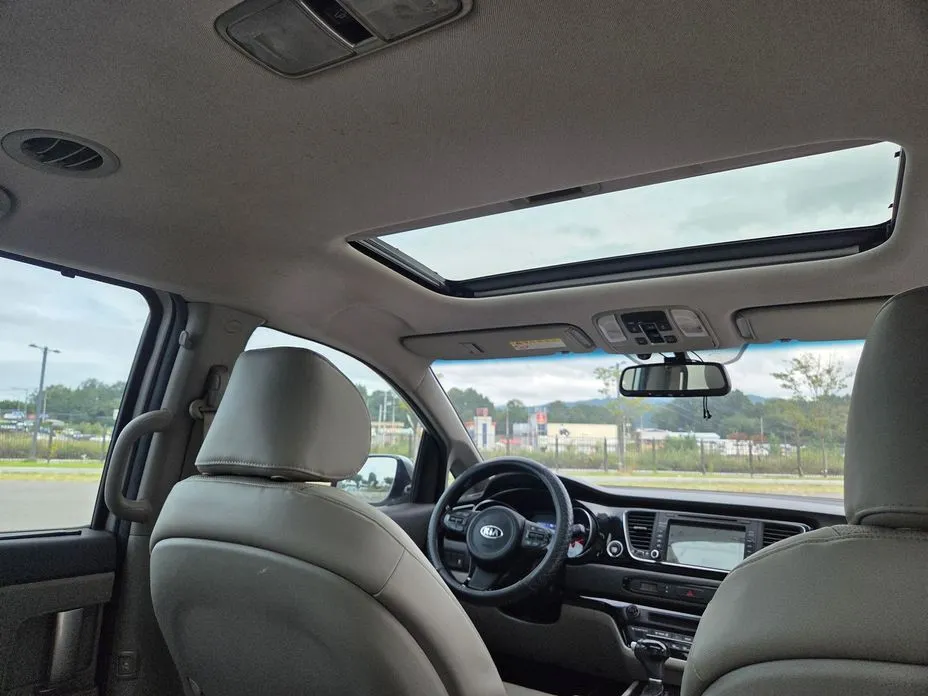 Kia Canival