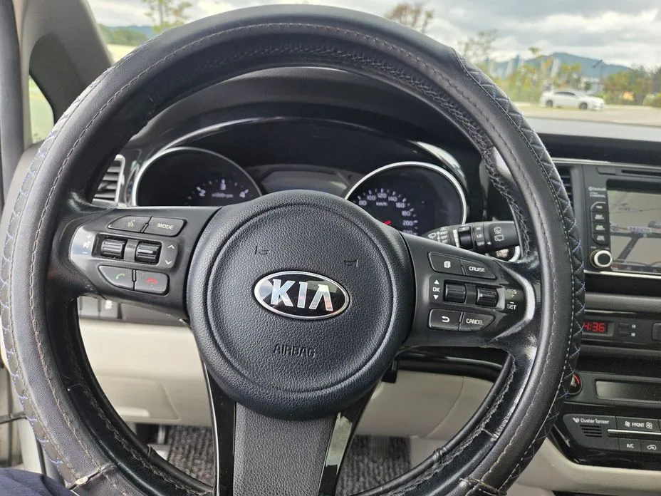 Kia Canival