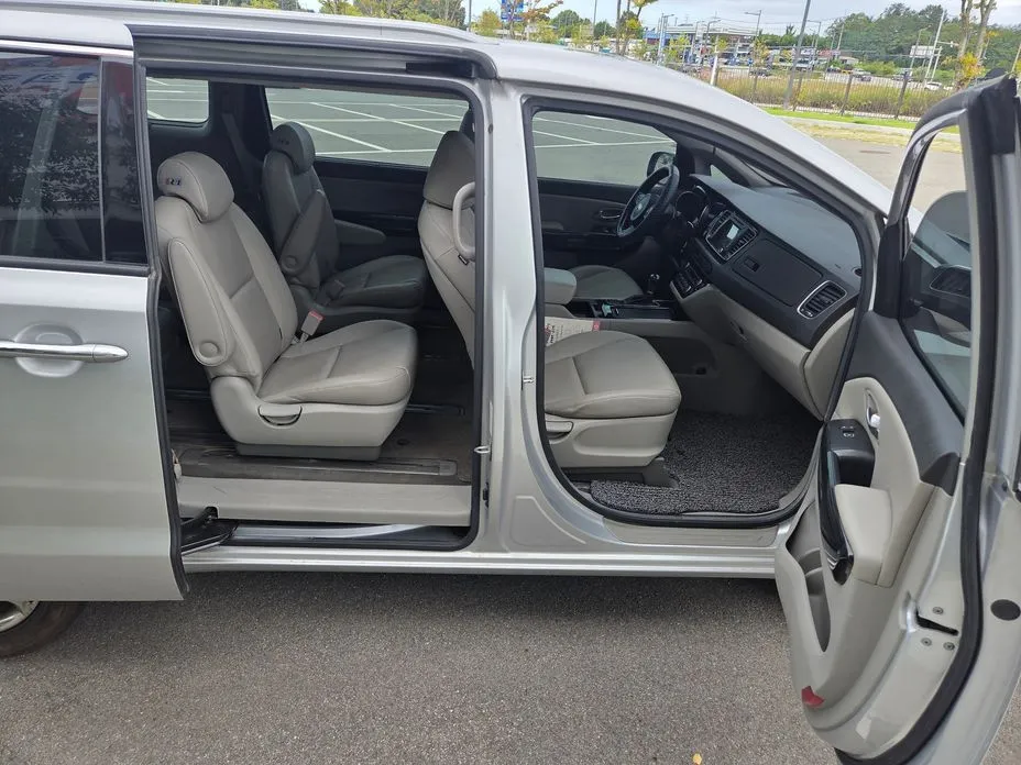 Kia Canival