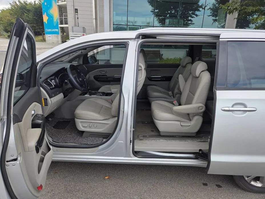 Kia Canival