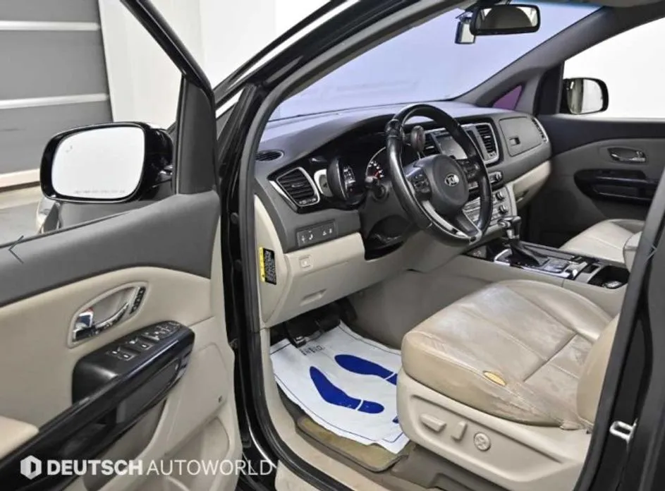 Kia Canival