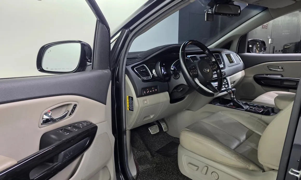 Kia Canival
