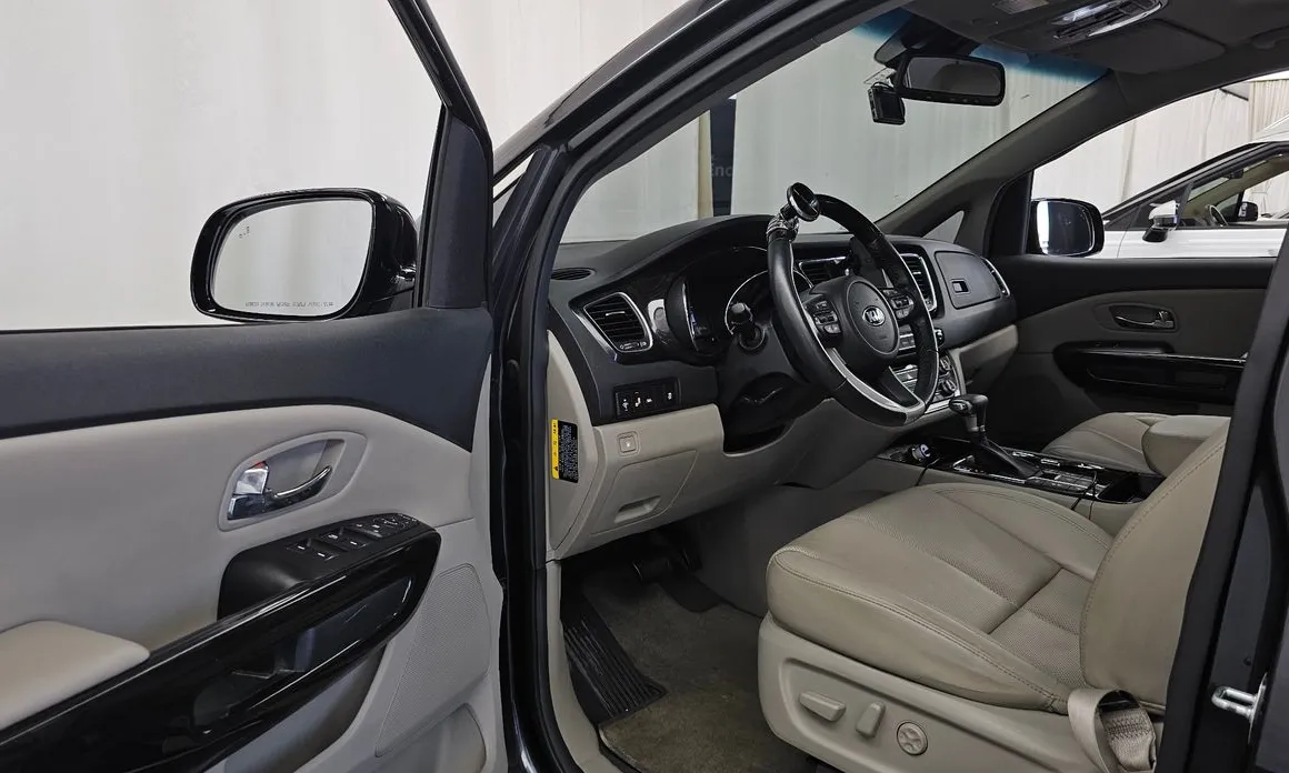 Kia Canival