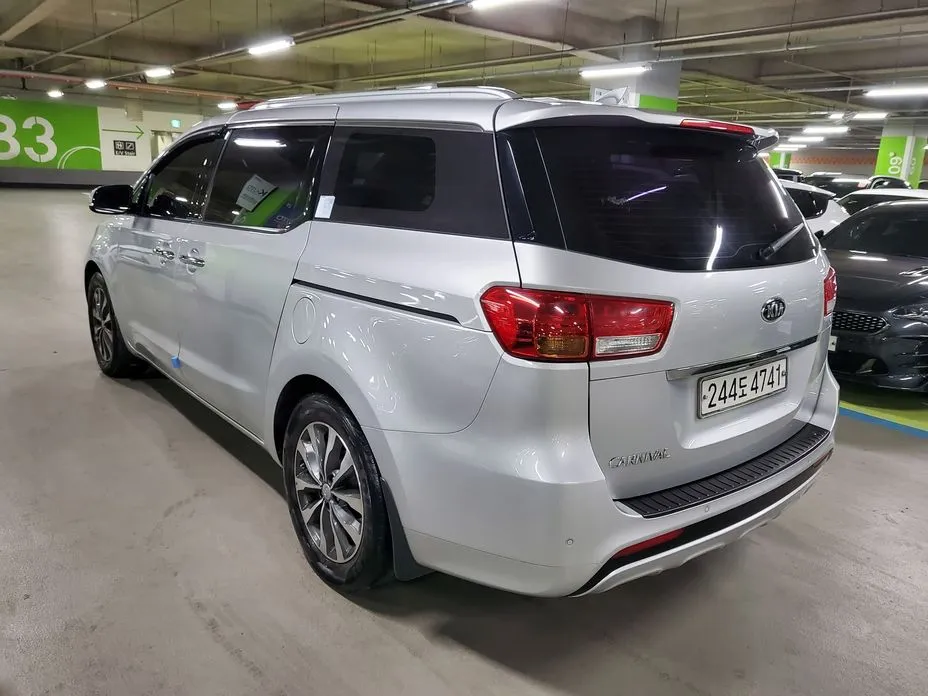 Kia Canival