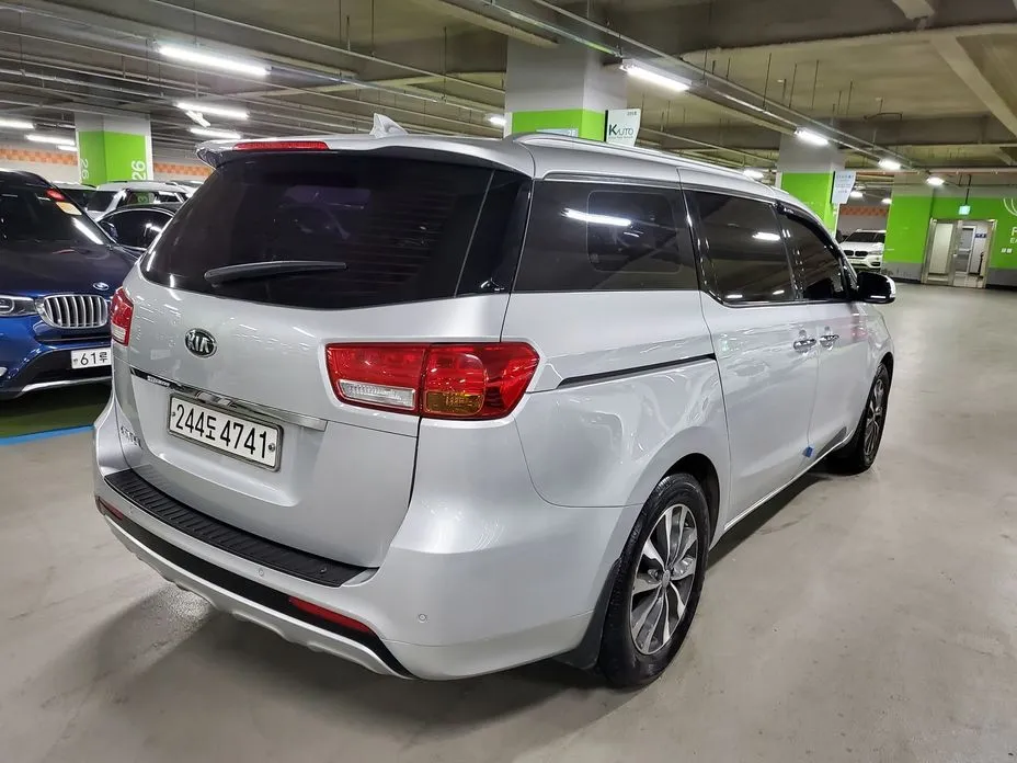Kia Canival
