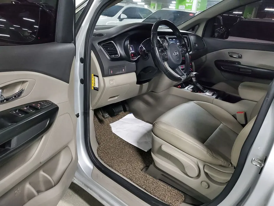 Kia Canival
