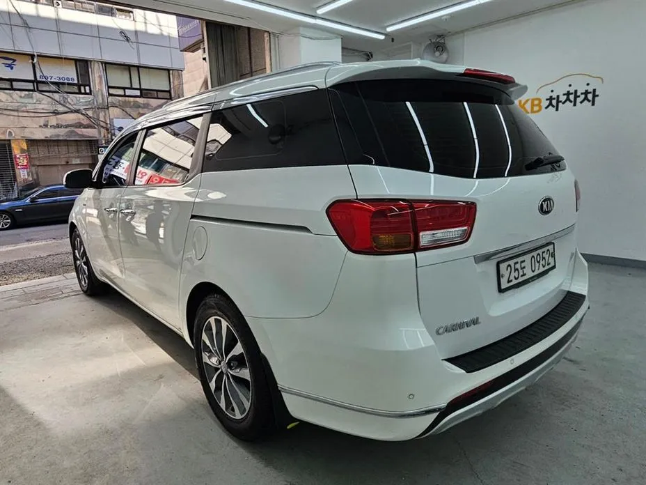 Kia Canival