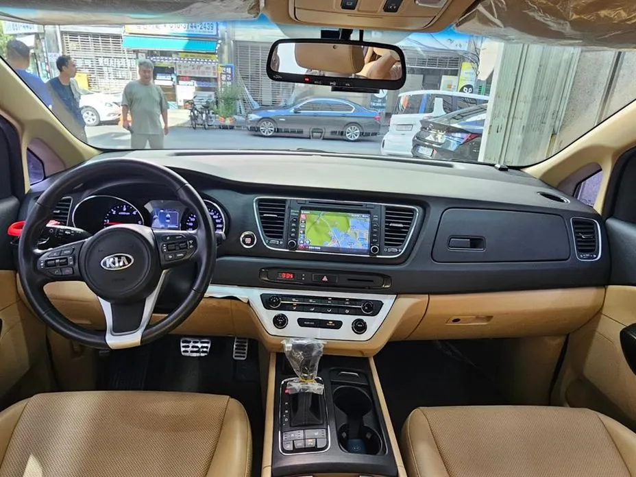 Kia Canival