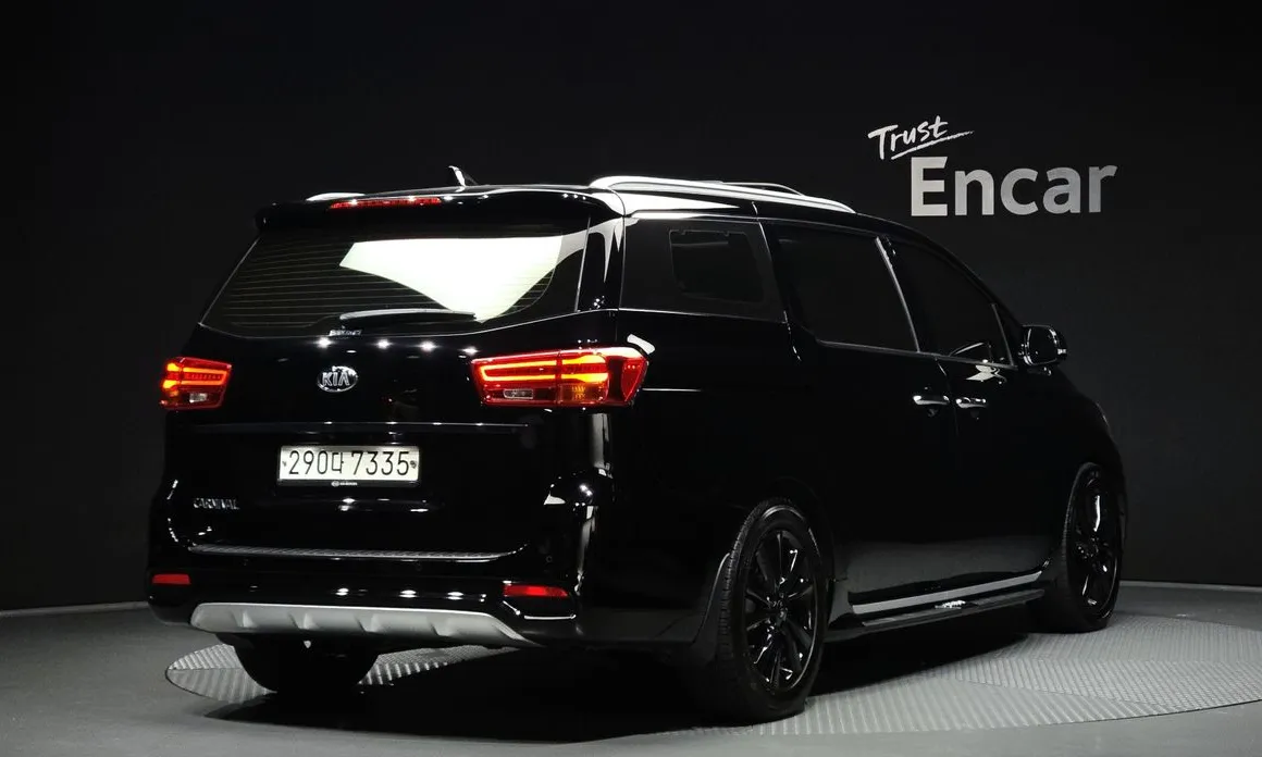 Kia Canival