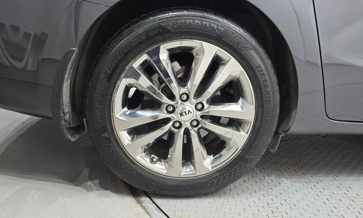 Kia Canival