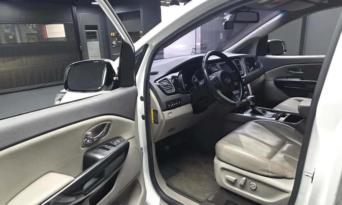 Kia Canival