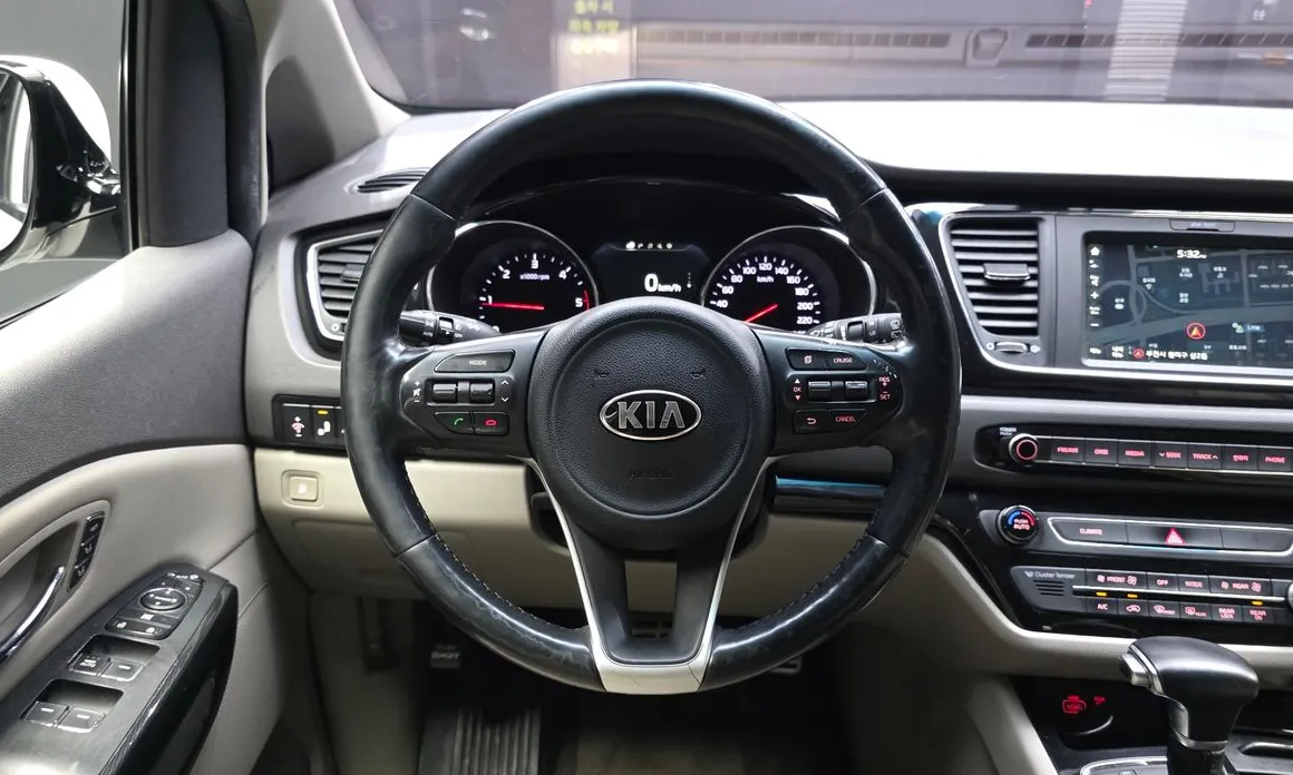 Kia Canival