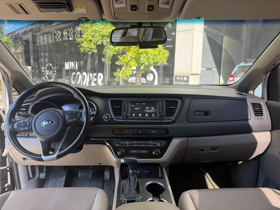 Kia Canival