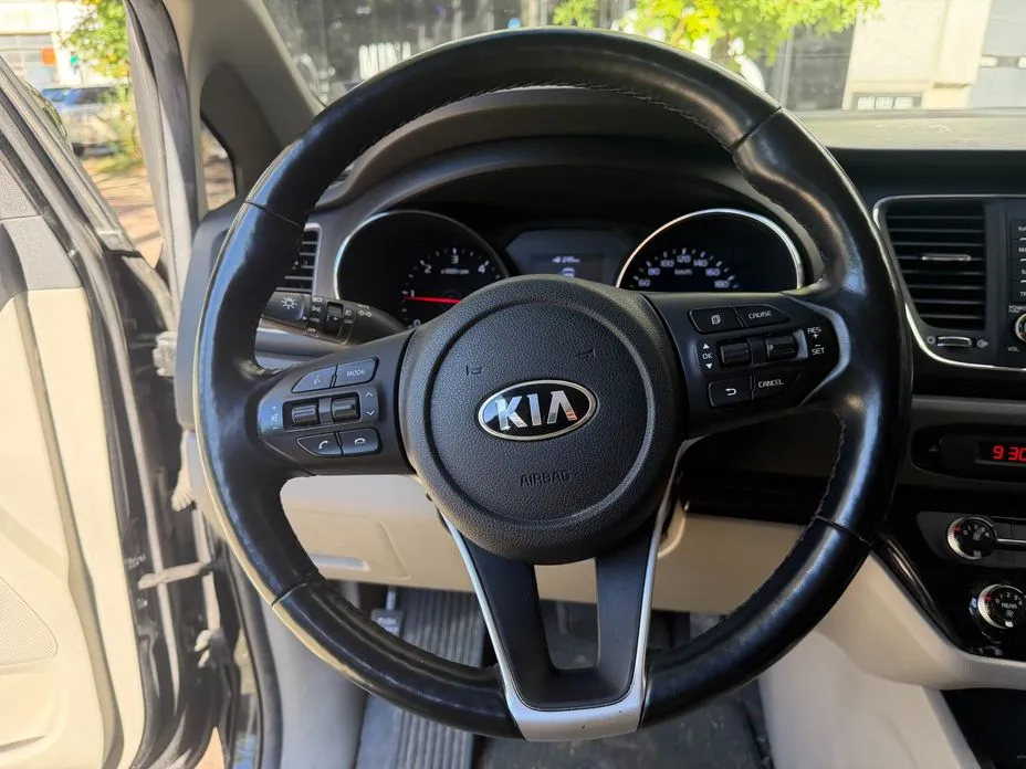 Kia Canival