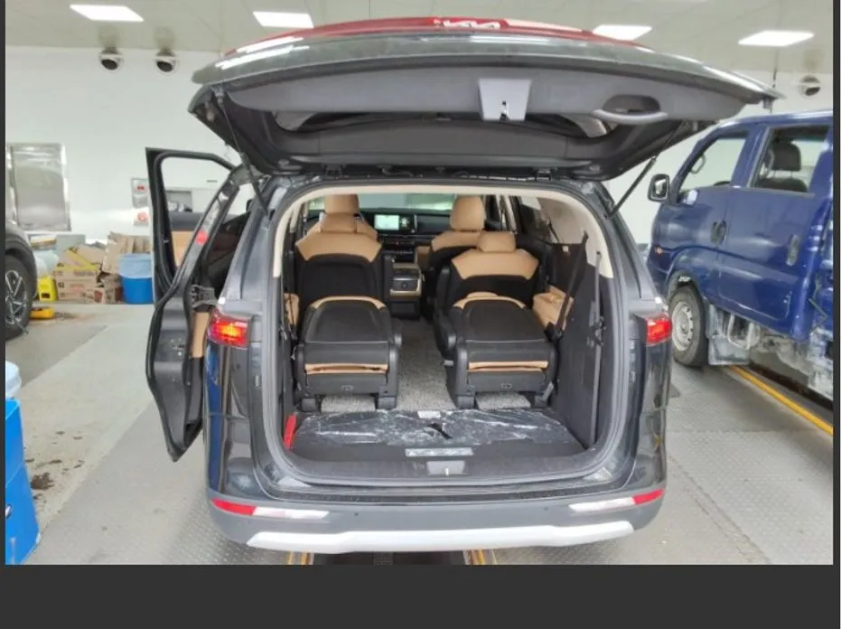 Kia Canival