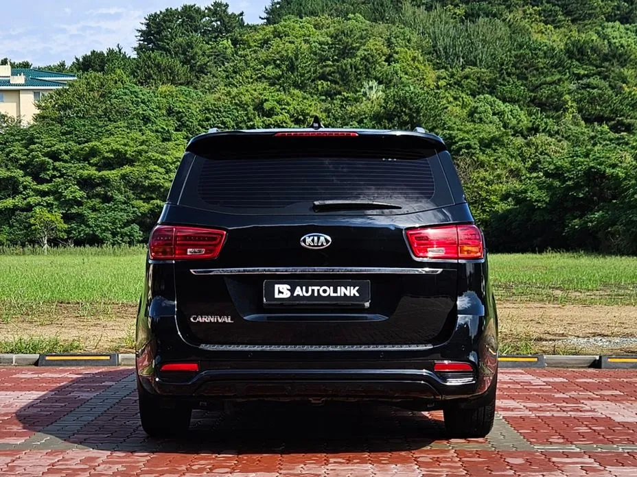 Kia Canival