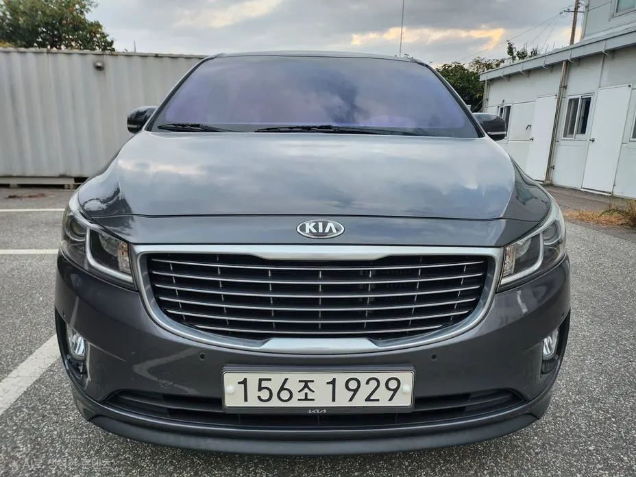Kia Canival