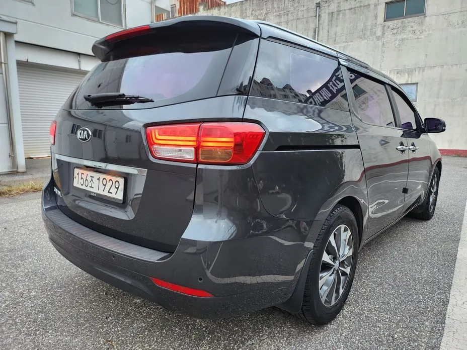 Kia Canival