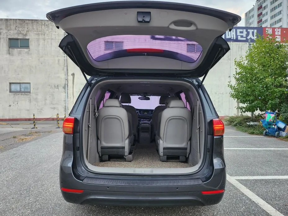 Kia Canival