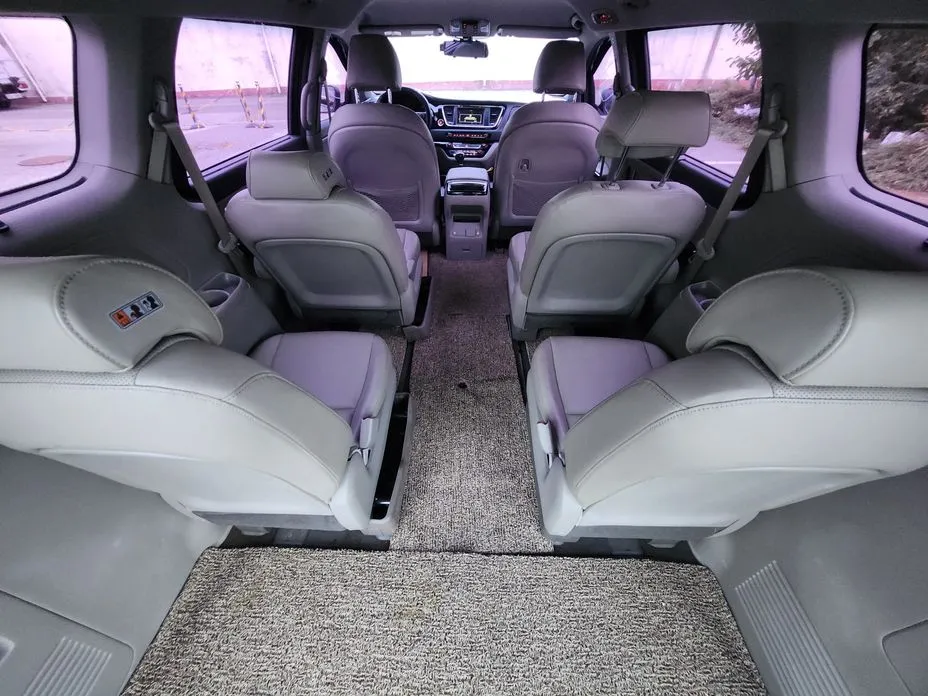 Kia Canival
