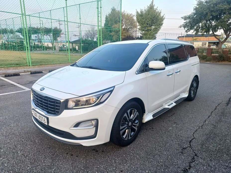 Kia Canival