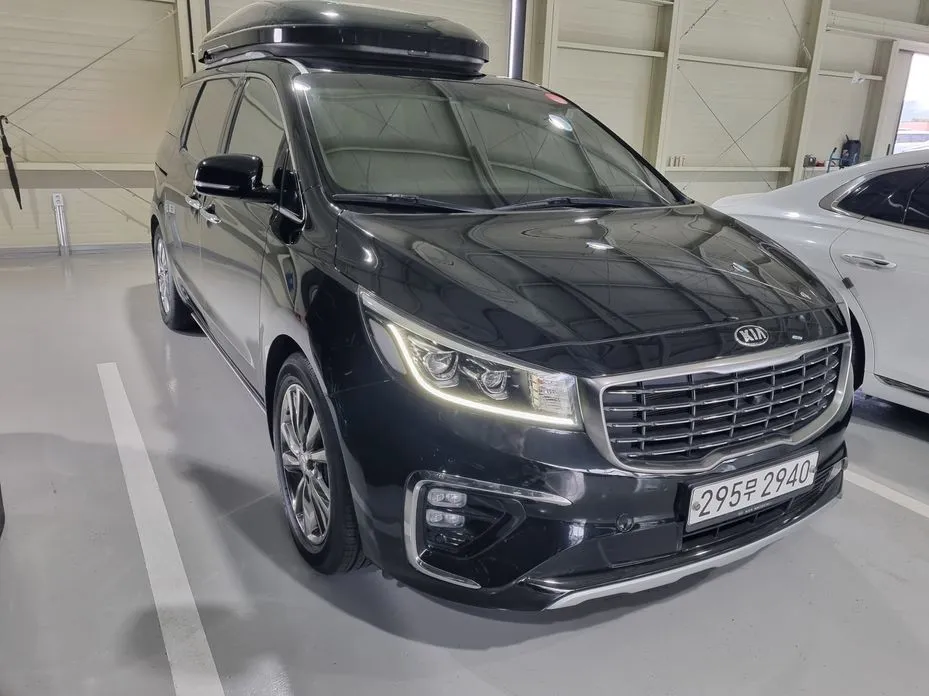 Kia Canival