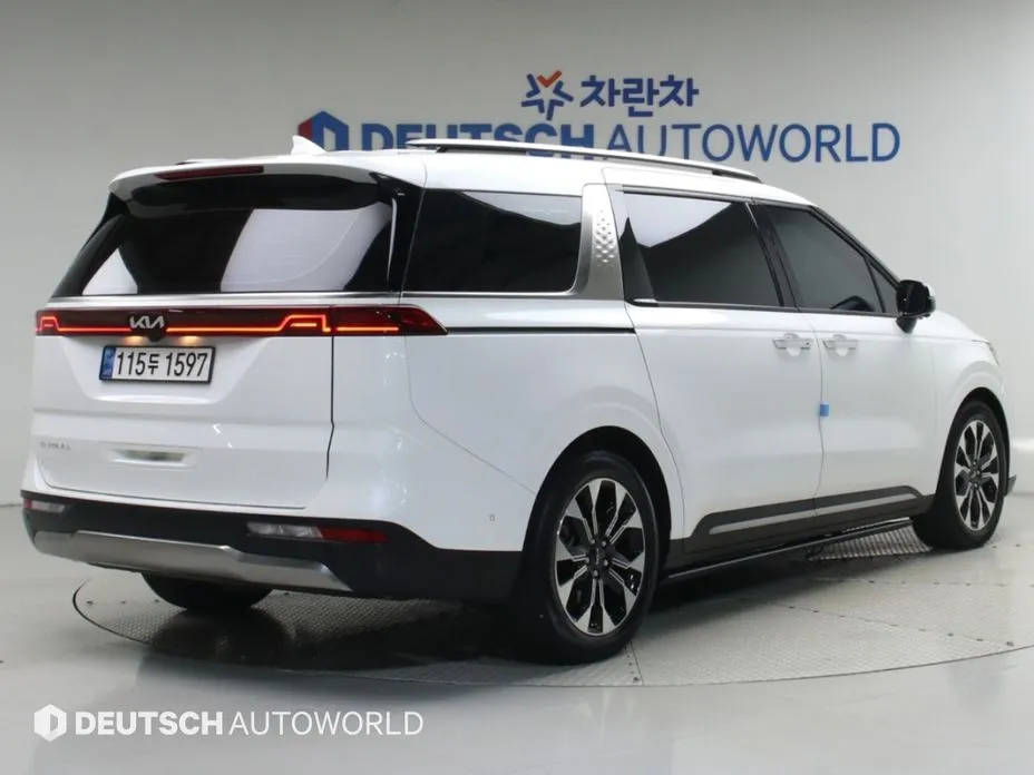 Kia Canival