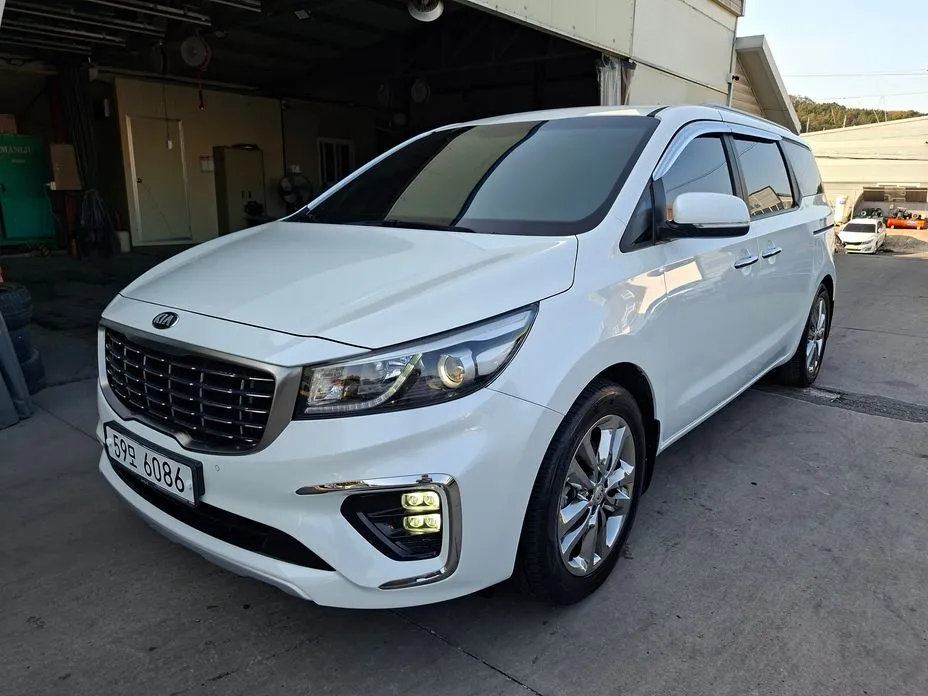 Kia Canival