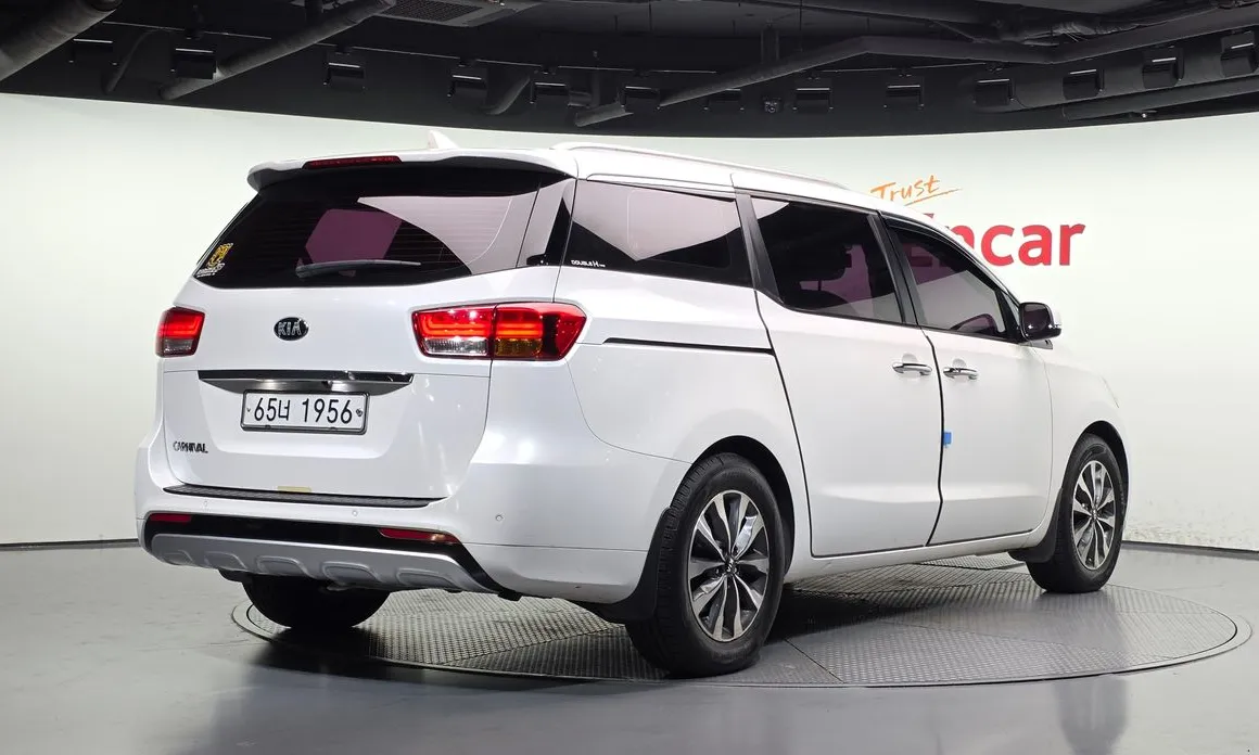Kia Canival