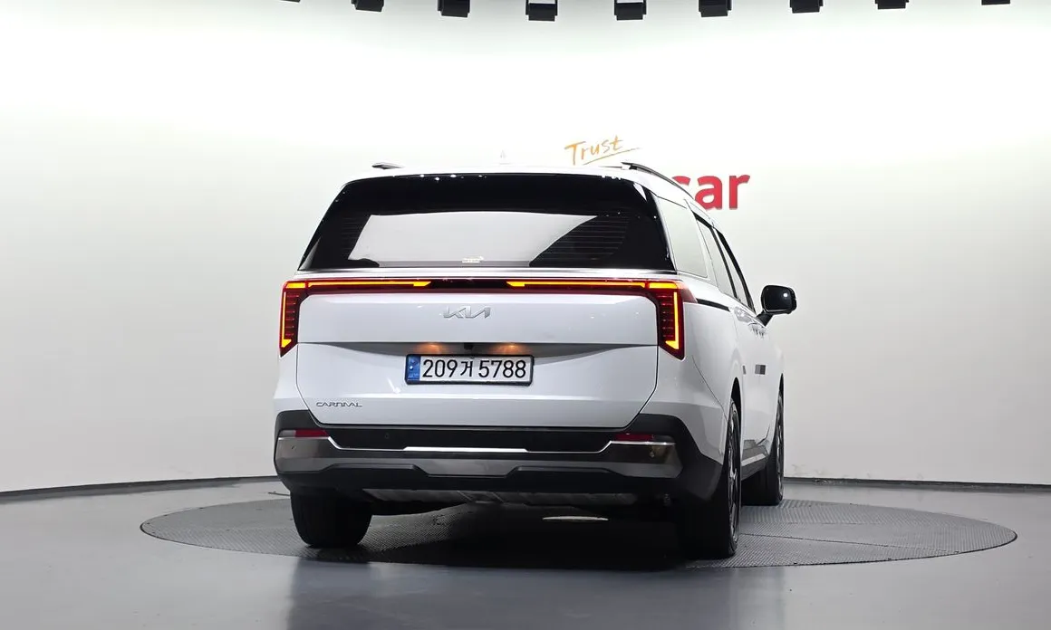 Kia Canival