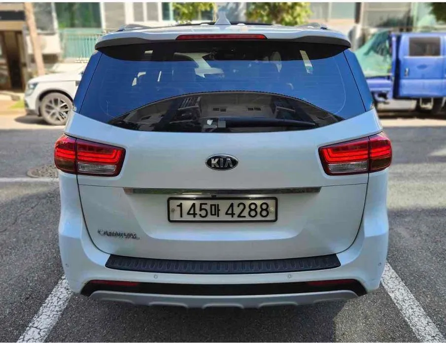 Kia Canival