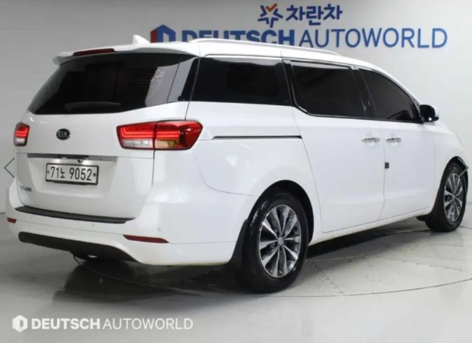 Kia Canival