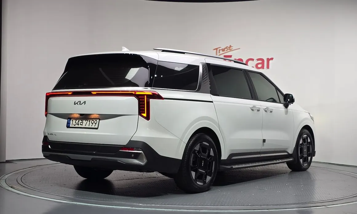 Kia Canival
