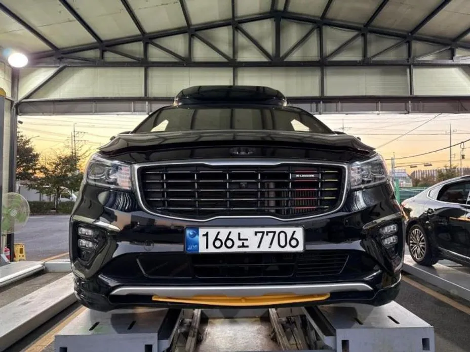 Kia Canival