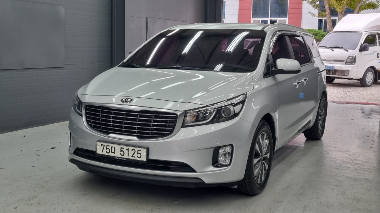 Kia Canival