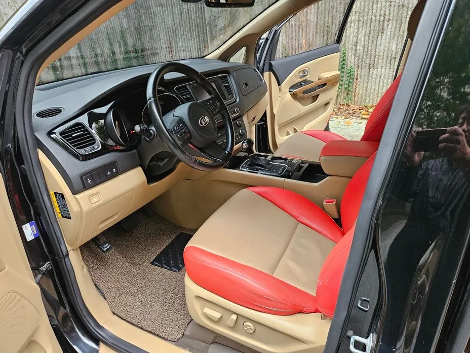 Kia Canival