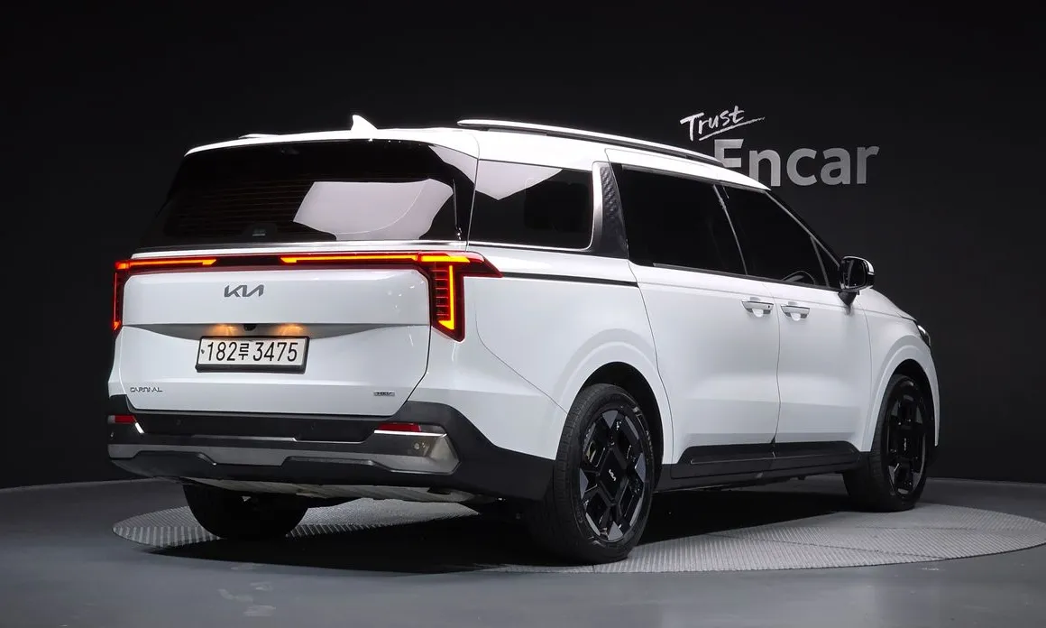 Kia Canival