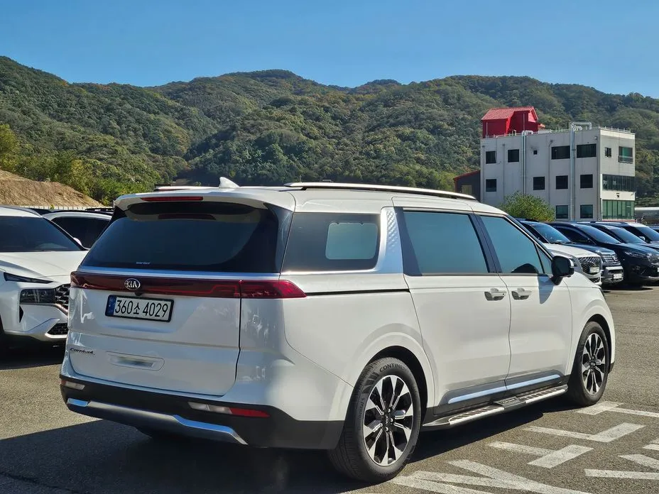 Kia Canival