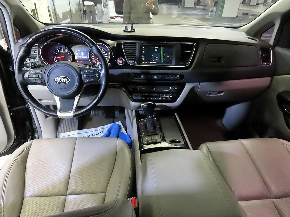 Kia Canival