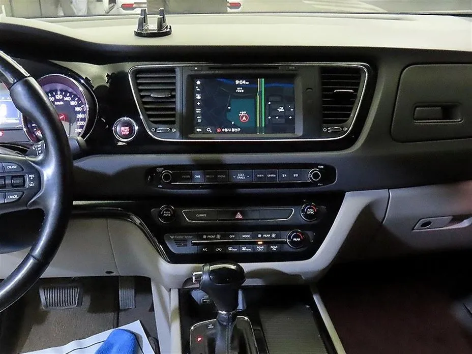 Kia Canival