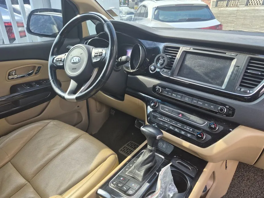 Kia Canival