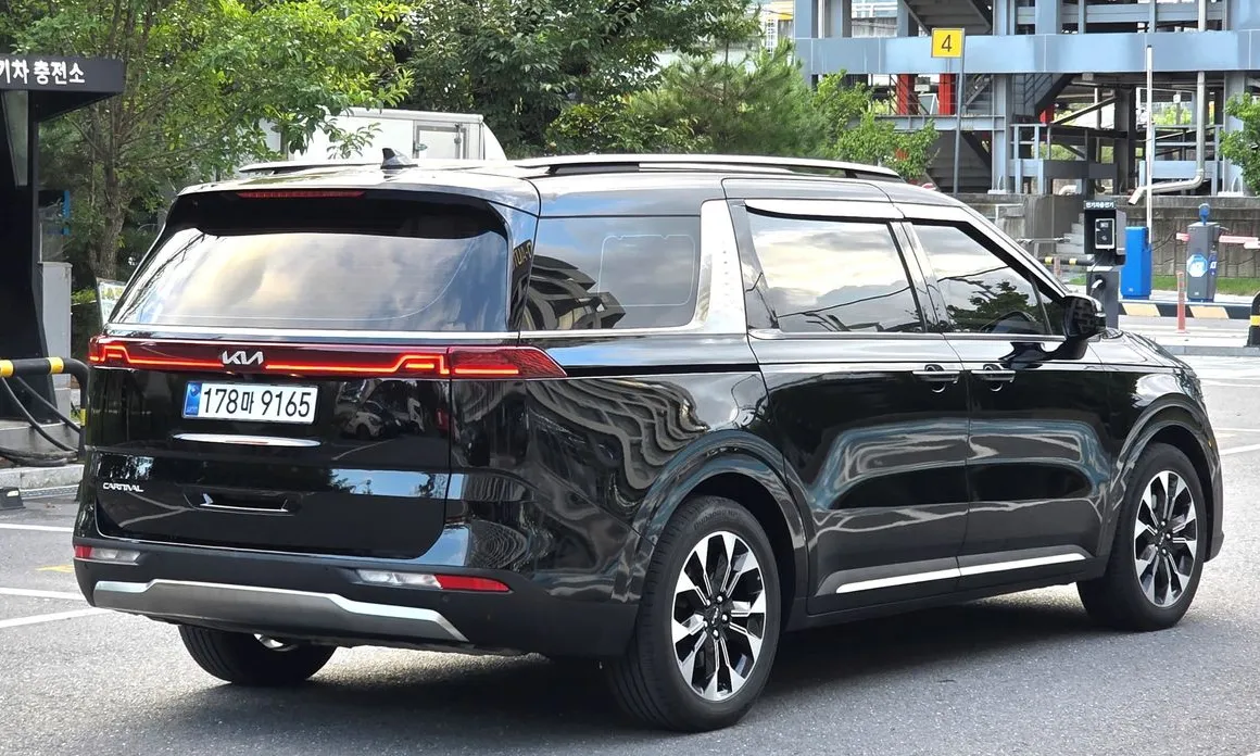 Kia Canival
