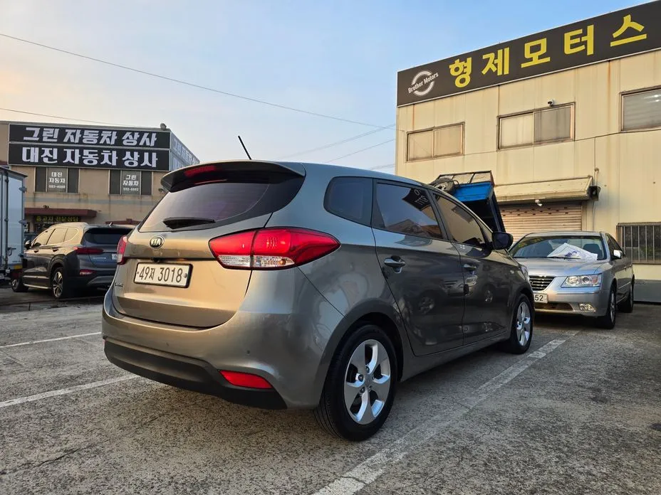 Kia Carens
