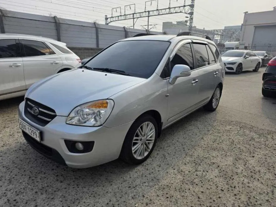 Kia Carens