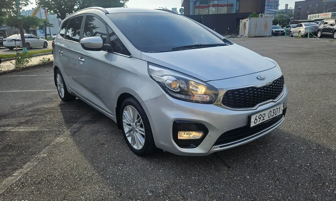 Kia Carens