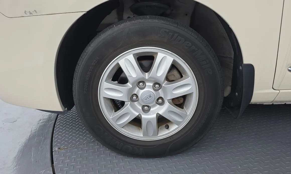 Kia Carens