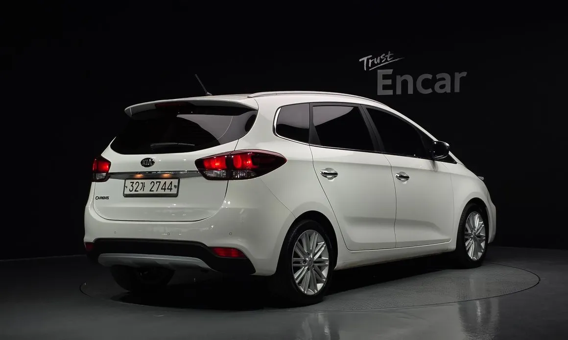 Kia Carens