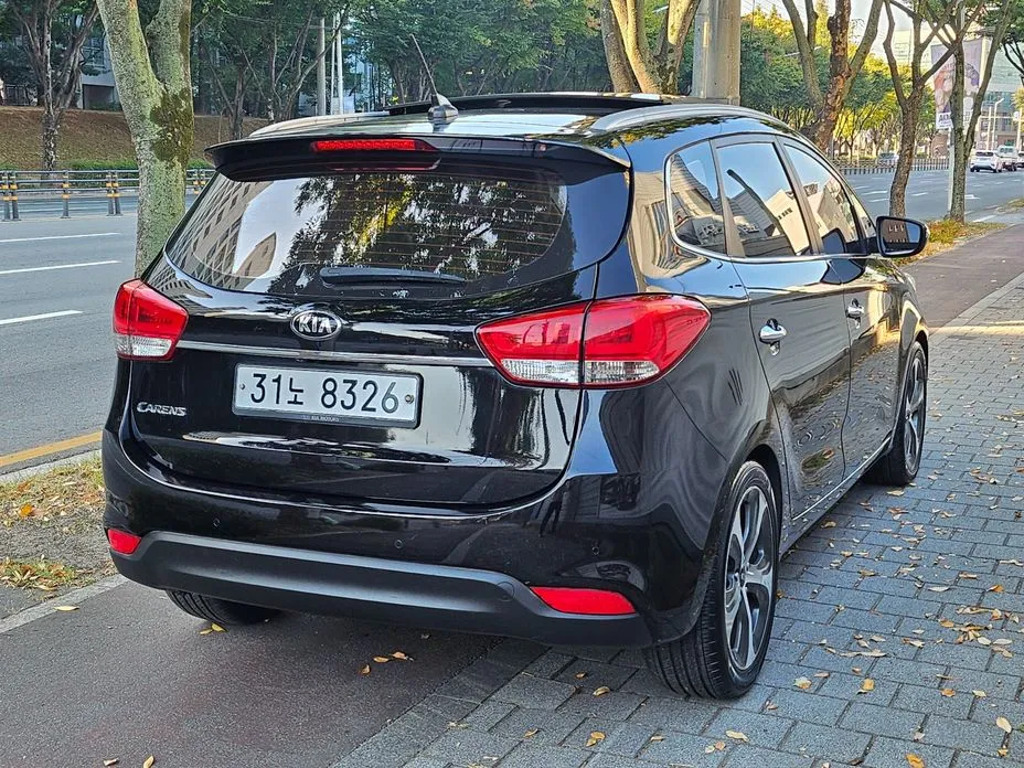 Kia Carens