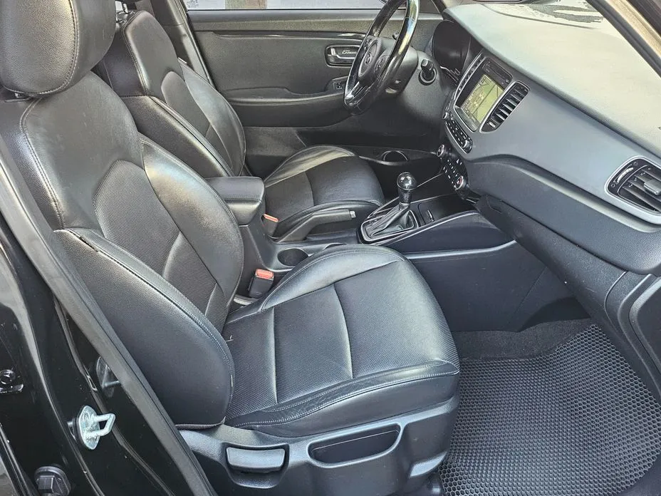 Kia Carens
